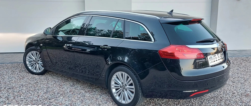 Opel Insignia cena 22999 przebieg: 256000, rok produkcji 2013 z Zambrów małe 631